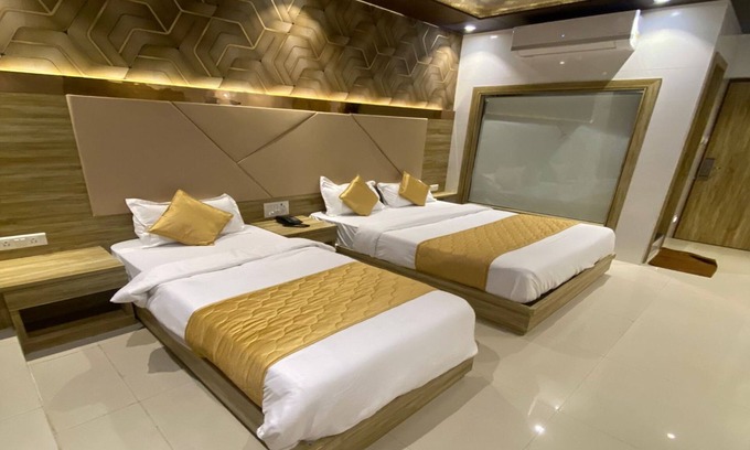 Kalina Hotel | HOTEL BKC CROWN - NEAR TRADE CENTRE
