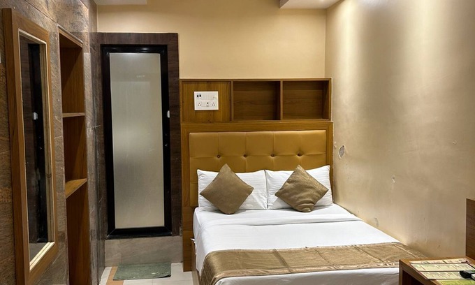 Kalina Hotel | Hotel BKC Mannat