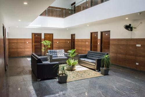 Adyar Cabin | Hotel Bombay Residency-Bombay Lucky Restaurant