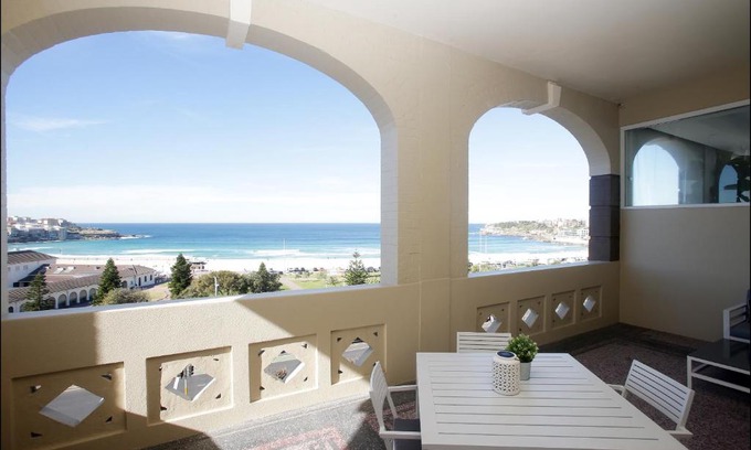 Bondi Beach Hotel | Hotel Bondi