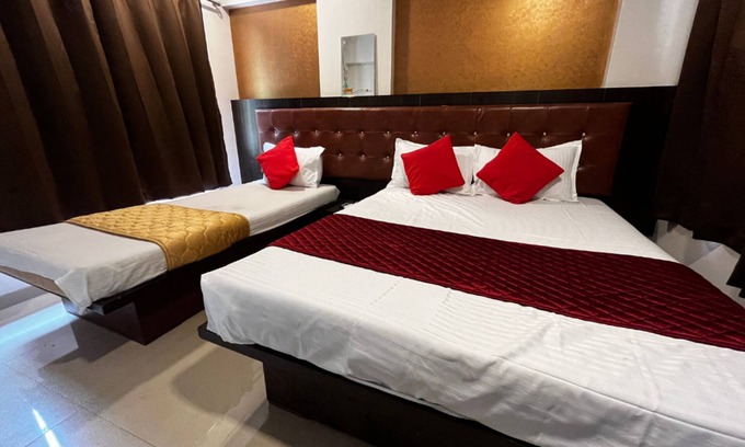 Borivali East Hotel | Hotel Borivali Executive