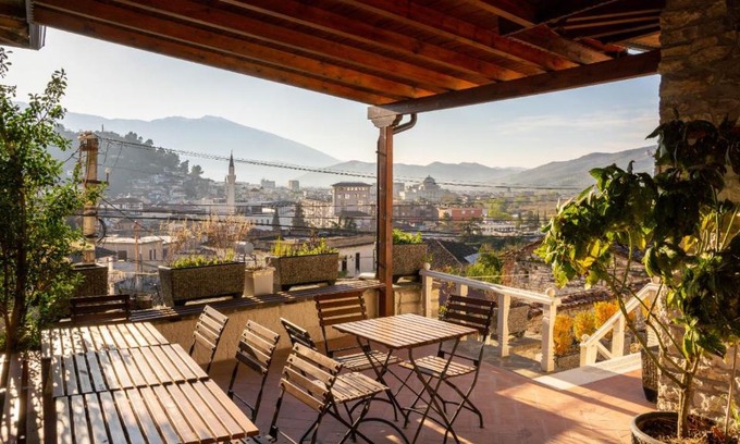 Berat Hotel | Hotel Borklad