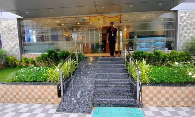 Mumbai Hotel | HOTEL CANDOR AMIGO
