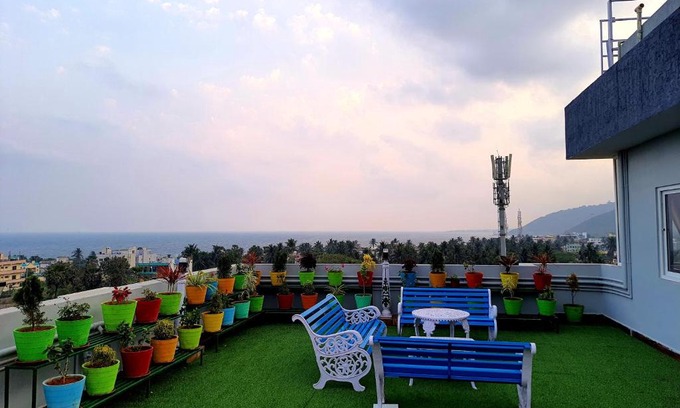 Visakhapatnam Hotel | Hotel CannyStay RRR Marina