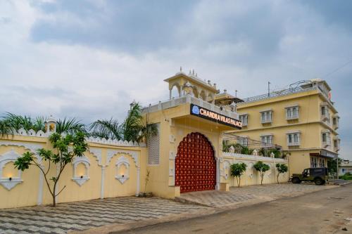 Jhalarapatan House | Hotel Chandravilas Palace