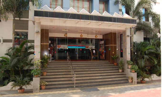 Tanuku Hotel | Hotel Chitturi Heritage