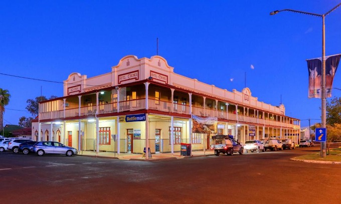 Charleville Hotel | Hotel Corones