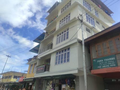 Bomdila Hotel | Hotel Cozi Inn