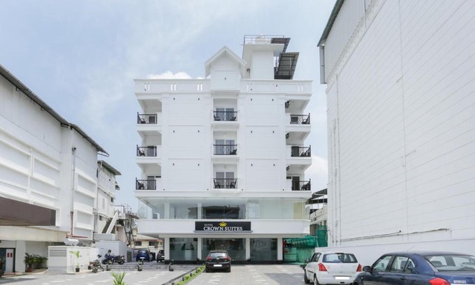 Ernakulam South Hotel | Hotel Crown Suites