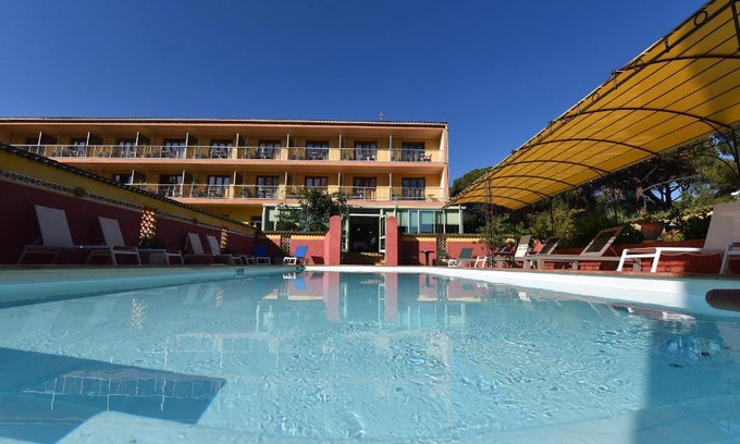 Calvi Hotel | Hotel Cyrnea
