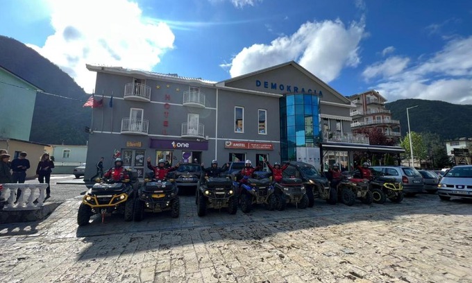 Sakës Hotel | Hotel Demokracia