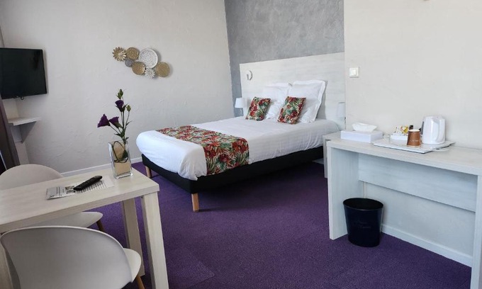 Lamastre Hotel | Hotel Des Négociants