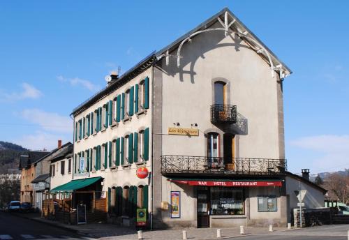 Neussargues-Moissac Hotel | Hotel des voyageurs Chez Betty