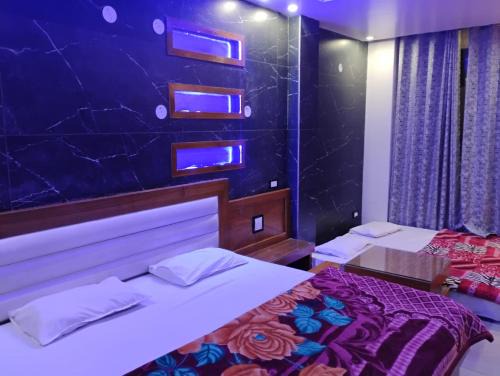 Renuka Hotel | Hotel Dhan Luxmi