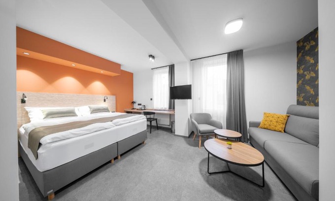 Karvina Hotel | Hotel Diana