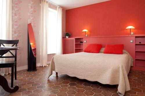 Verneuil-sur-Avre Hotel | Hotel du Saumon, Verneuil sur Avre