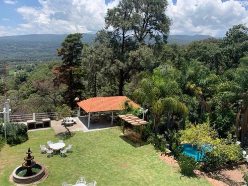 Totolapan Hotel | Hotel El Mirador y Jardin