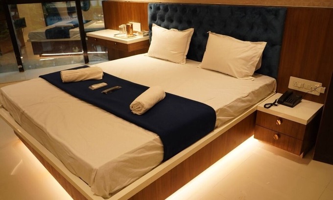 Goregaon East Hotel | Hotel Elegance