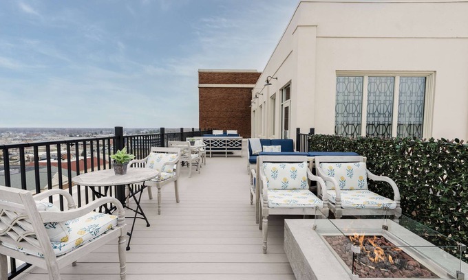 Elkhart Hotel | Hotel Elkhart, Tapestry Collection by Hilton