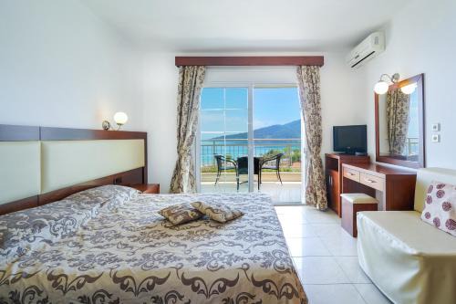 Chrisi Ammoudia Apartment | Hotel Emerald and Suites