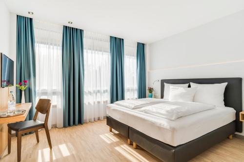 Altenerding Hotel | Hotel-Etage Apfelrot