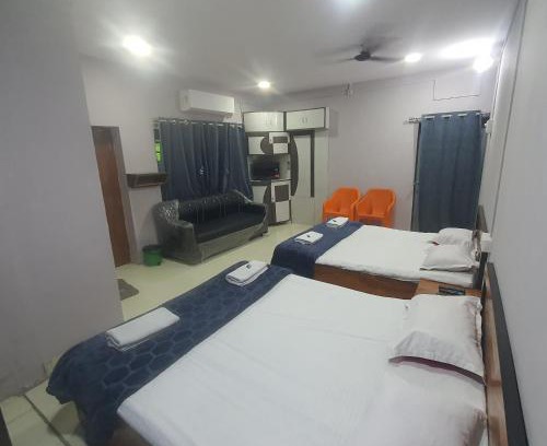 Daulatabad Hotel | Hotel Family Stay Beside Railway Station