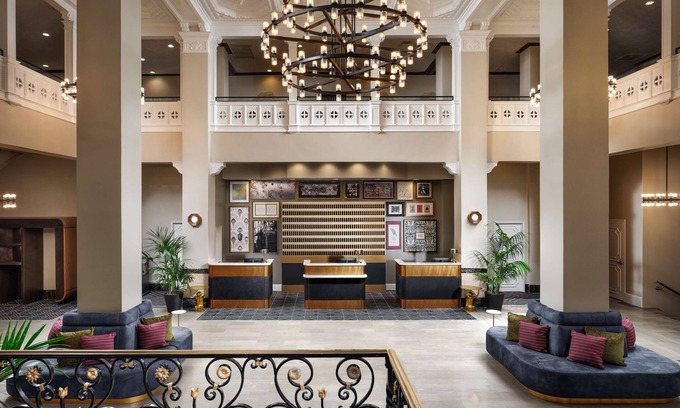 Downtown Tampa Hotel | Hotel Flor Tampa Downtown, Tapestry Collection by Hilton