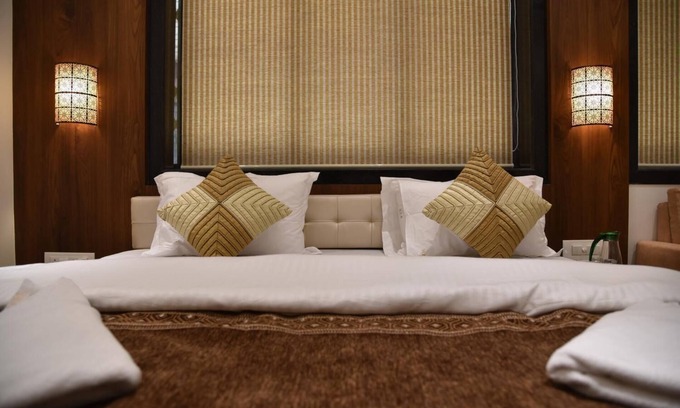 Fort Hotel | Hotel Flora Fountain