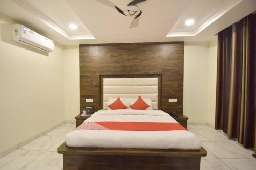 Katra Hotel | Hotel Galaxy,Katra