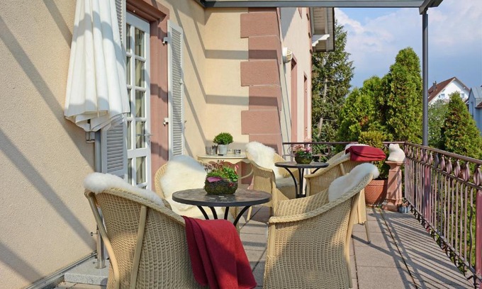 Ihringen Hotel | Hotel garni Kaiserstuhl