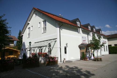 Ebersberg District Hotel | Hotel-Gasthof Eberherr