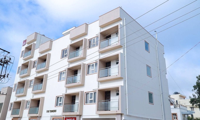 Chikkajala Hotel | Hotel Golden Cherry