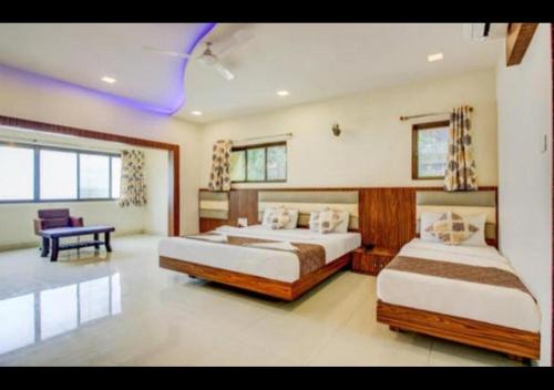Jogeshwari West Hotel | Hotel Golden Palms