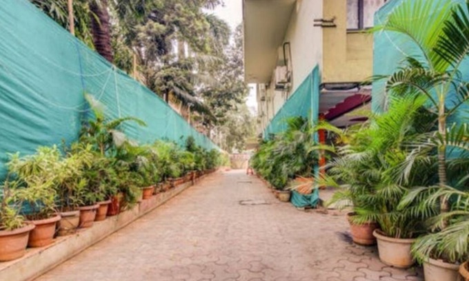 Jogeshwari West Hotel | Hotel Golden Palms