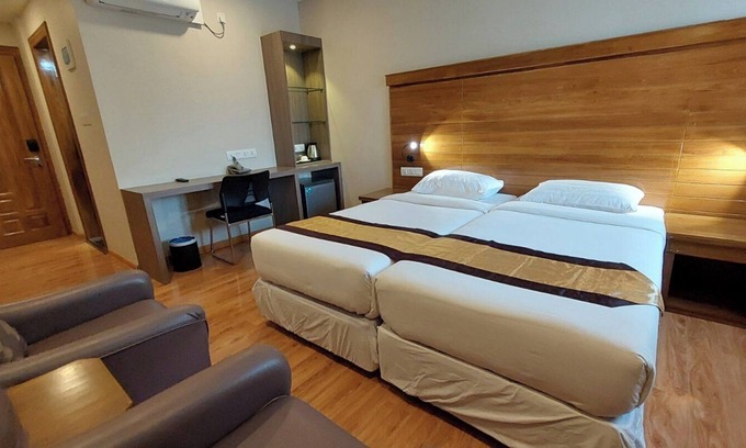 Botahtaung Hotel | Hotel Grand Galaxy