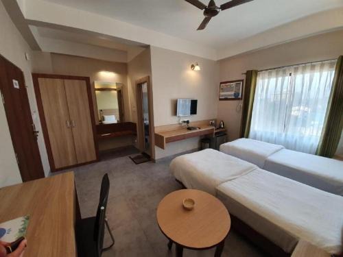 Jorhat Hotel | Hotel Gulmohar Grand