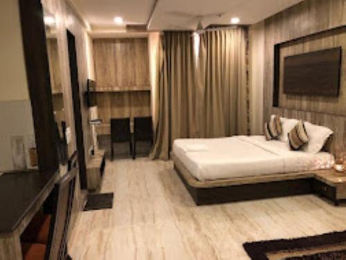 Vasundhara Hotel | Hotel Haveli Palace , Ghaziabad