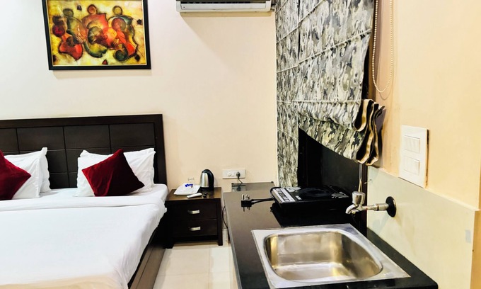 Jasola Hotel | HOTEL HC GRAND