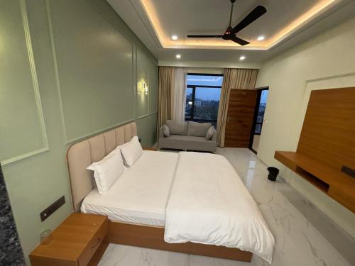 Sikar Hotel | Hotel Heera Palace