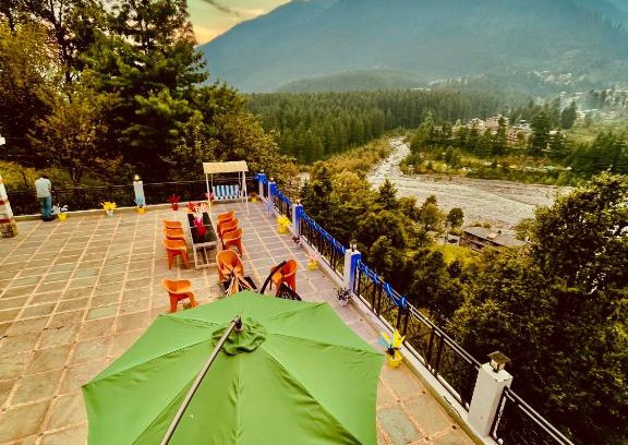 Vashist Hotel | Hotel Hollywood Manali - A True Riverview Hotel