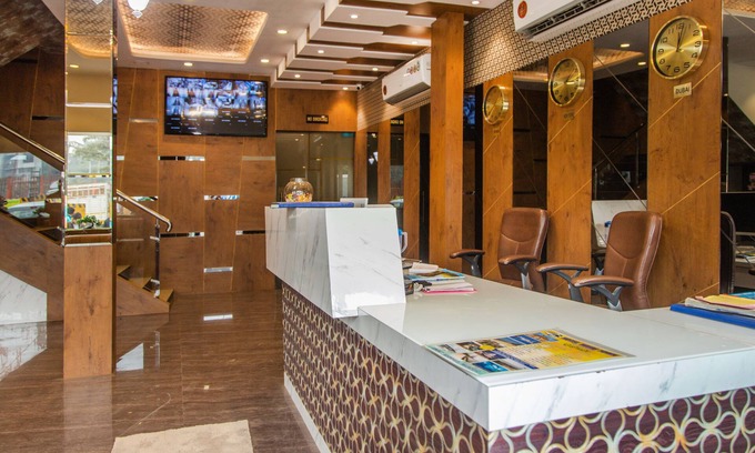 Dharavi Hotel | Hotel Hometown near Sion