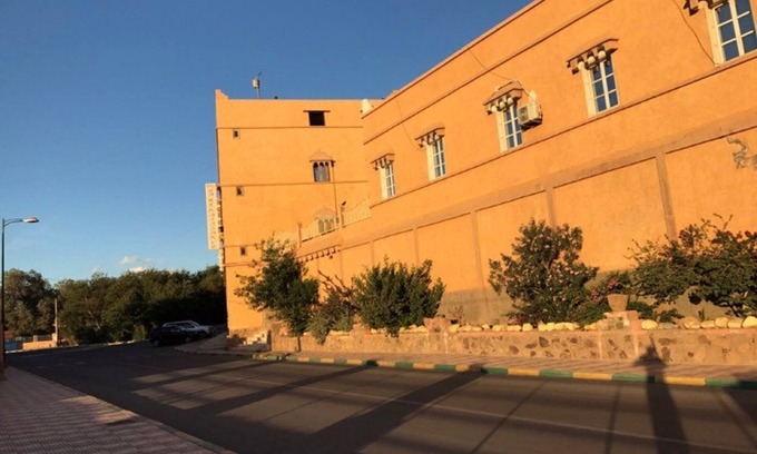 Tata Hotel | Hotel/Hostel .
