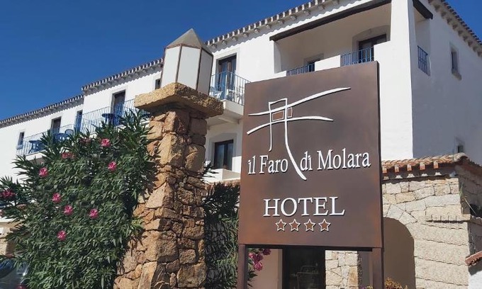 Porto San Paolo Hotel | Hotel il Faro di Molara