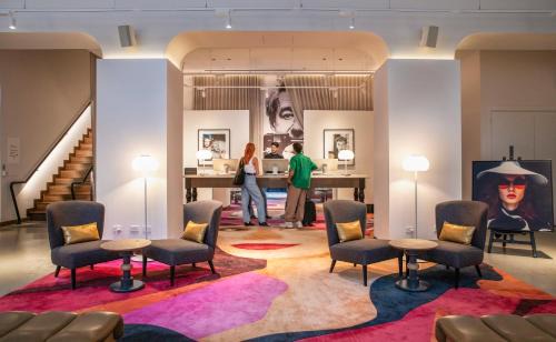Melbourne Central Business District Hotel | Hotel Indigo Melbourne on Flinders by IHG