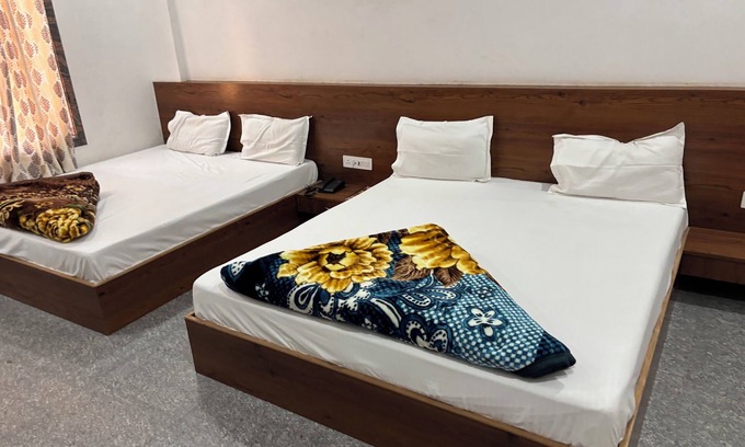Khatu Hotel | Hotel Ishwar Palace