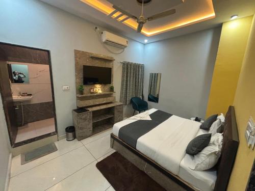 Khatu Hotel | Hotel Jawahar Ji Pandya and Restaurant