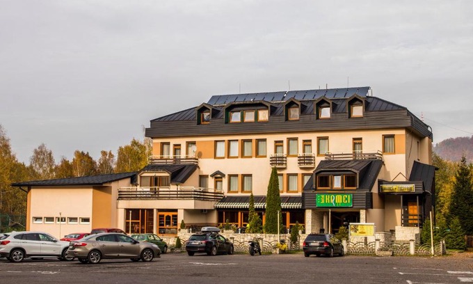 Snina Hotel | Hotel Kamei