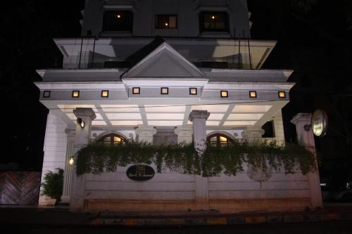 Vile Parle West Hotel | Hotel Karl Residency