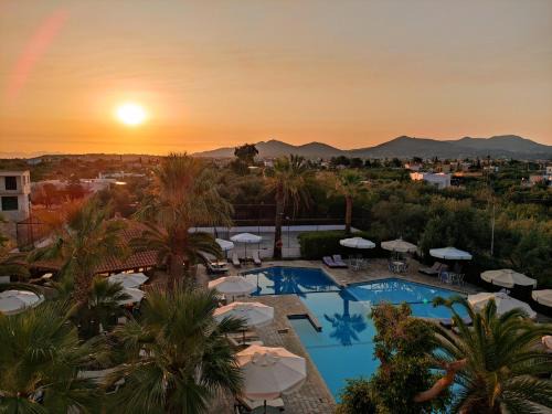 Aegina Hotel | Hotel Klonos - Kyriakos Klonos