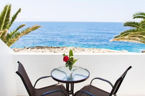 Lefkos Hotel | Hotel Krinos